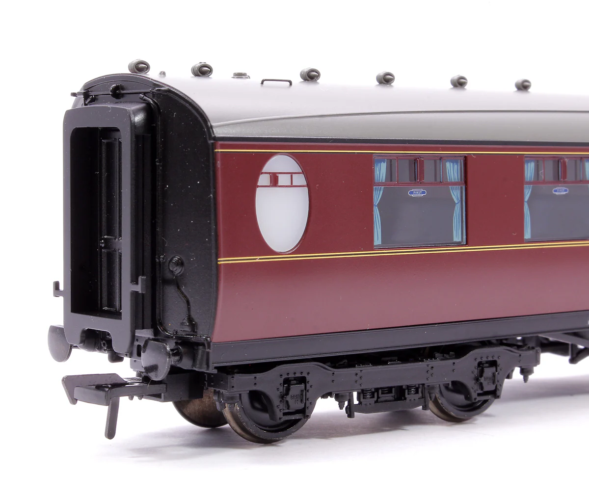 LNER Thompson First Corridor BR Maroon No. E11176E - Image 4