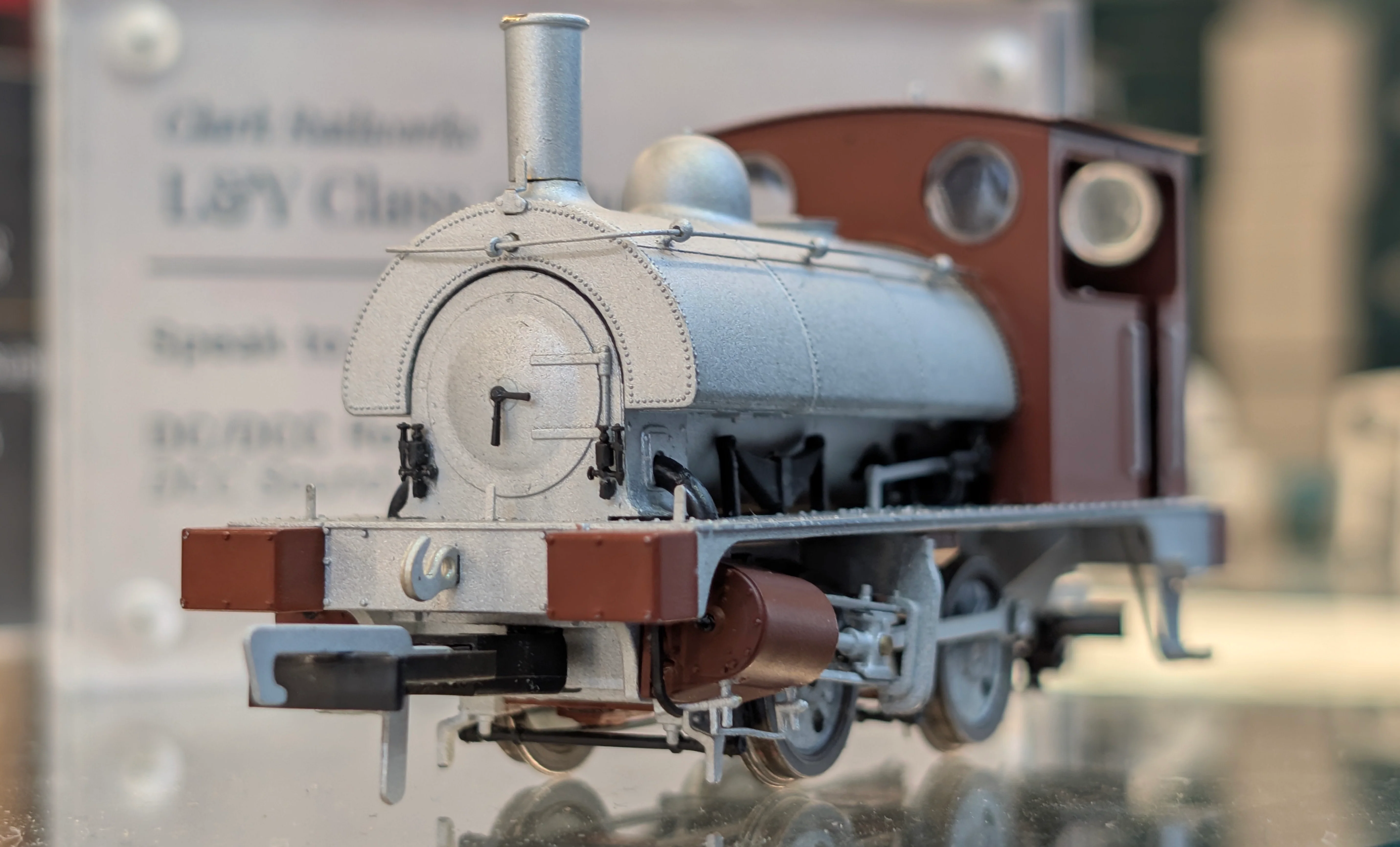C1021S LYR 'Pug' 0-4-0ST 11247 LMS Lined Black Steam Locomotive - DCC Sound - Image 5