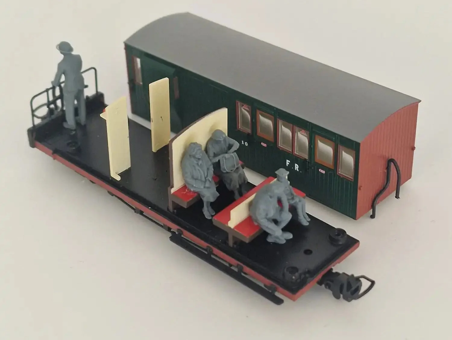 OO Gauge Railway & Lineside - FR 1930’s Brake Passengers - Image 2
