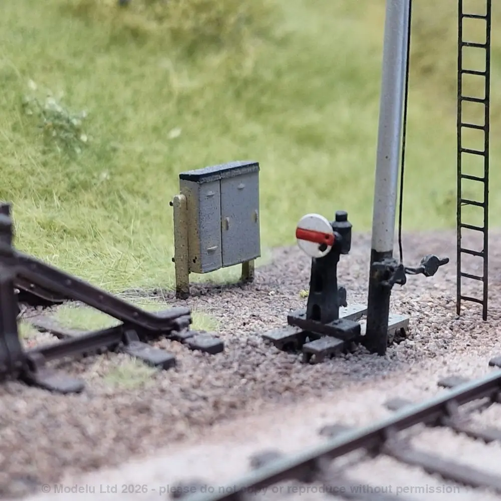 O Gauge Lineside Details - Medium Lineside Cabinets x5 - Image 2