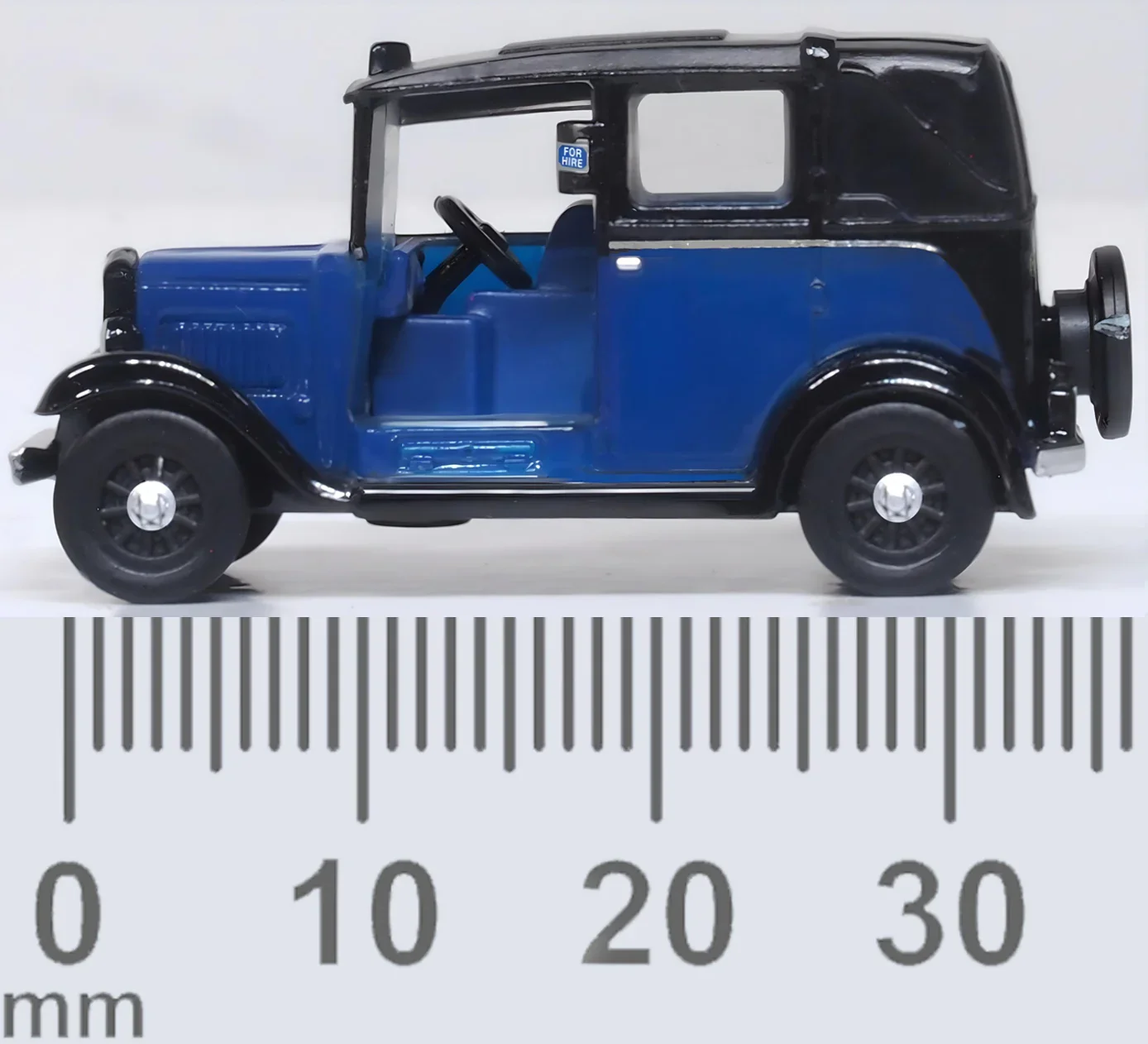 120AT002 Austin Low Loader Taxi Oxford Blue - Image 6
