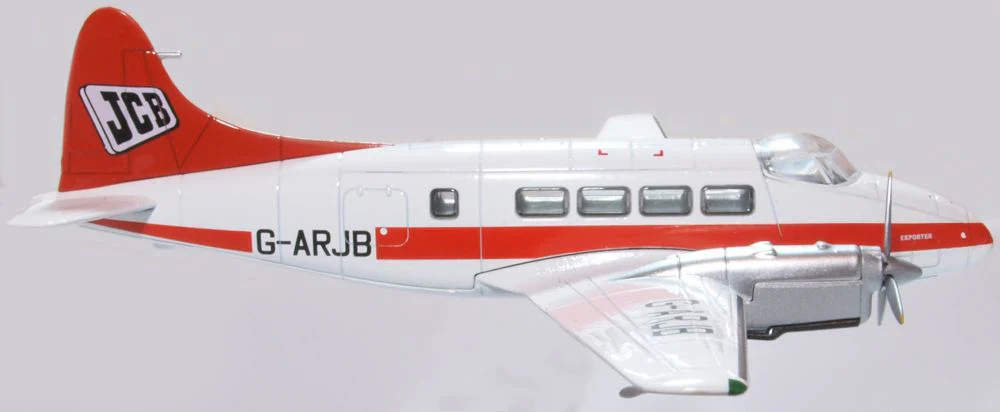 DH Dove JCB G-ARJB - Image 4