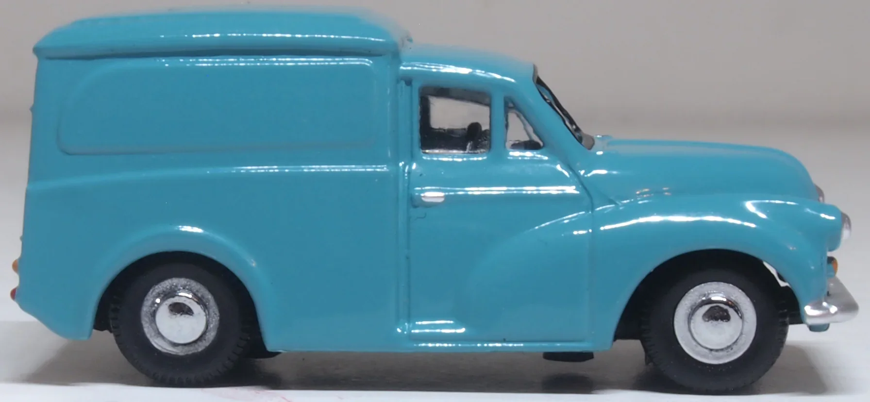 76MM062 Morris 1000 Aqua - Image 4