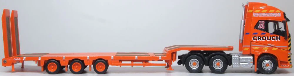 Volvo FH4 GXL Semi Low Loader Crouch Recovery - Image 4