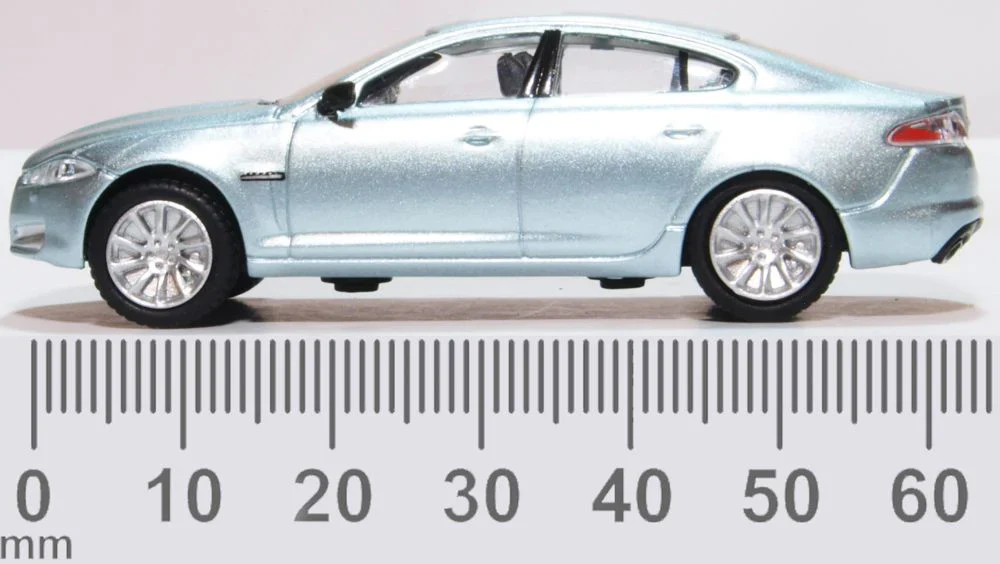 76XF006 Jaguar XF Crystal Blue - Image 4