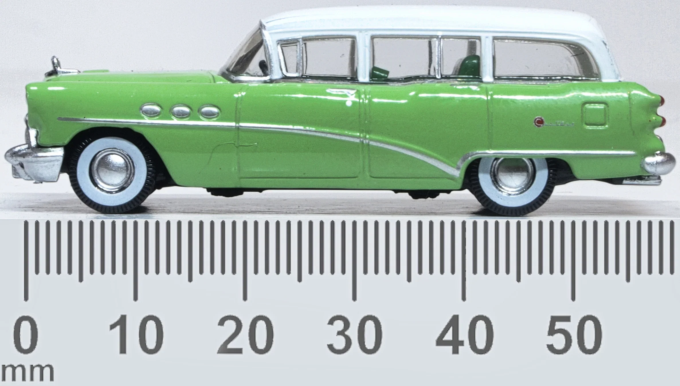 1954 Buick Century Estate Wagon Willow Green/Arctic White - Image 6