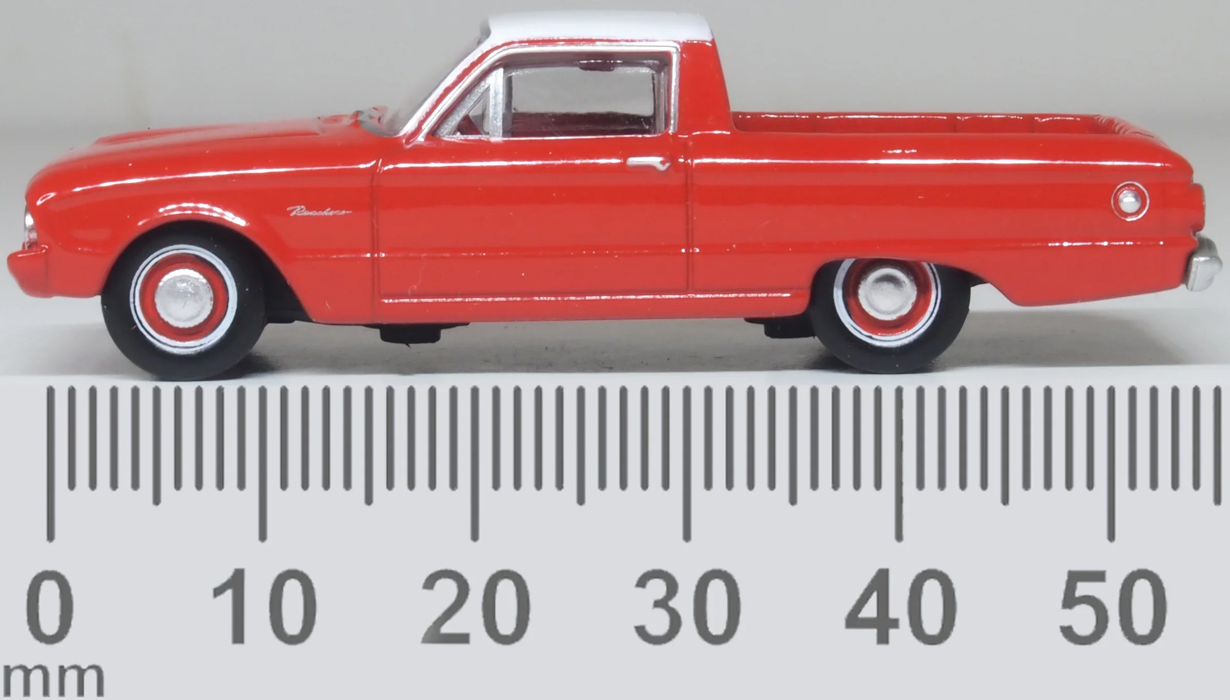 87FA60001 1960 Ford Falcon Ranchero Monte Carlo Red/Corinthian White - Image 6