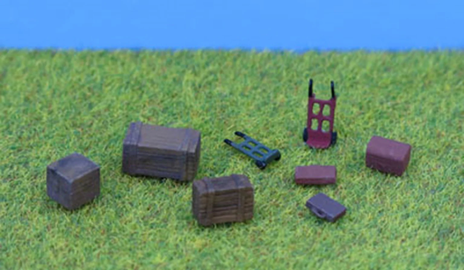 PDB61 N Gauge Sack Trucks, Luggage & Packing Cases - Unpainted