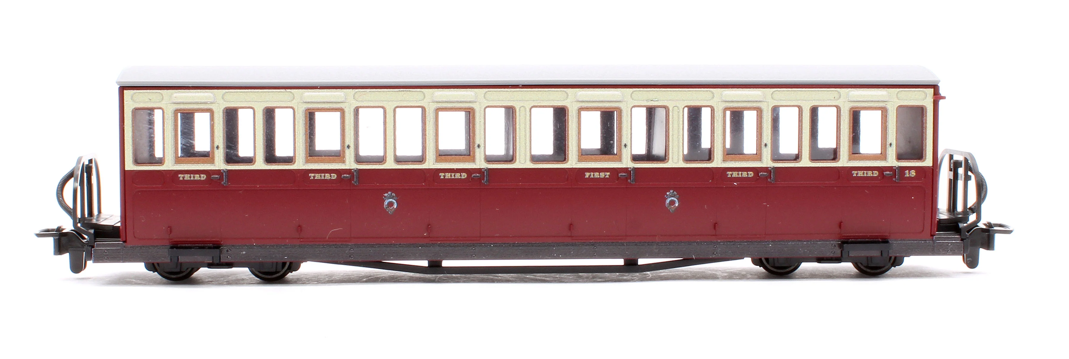 GR602B Ffestiniog Railway Short 'Bowsider' Bogie Coach, Red & Cream, No. 18 - Image 2