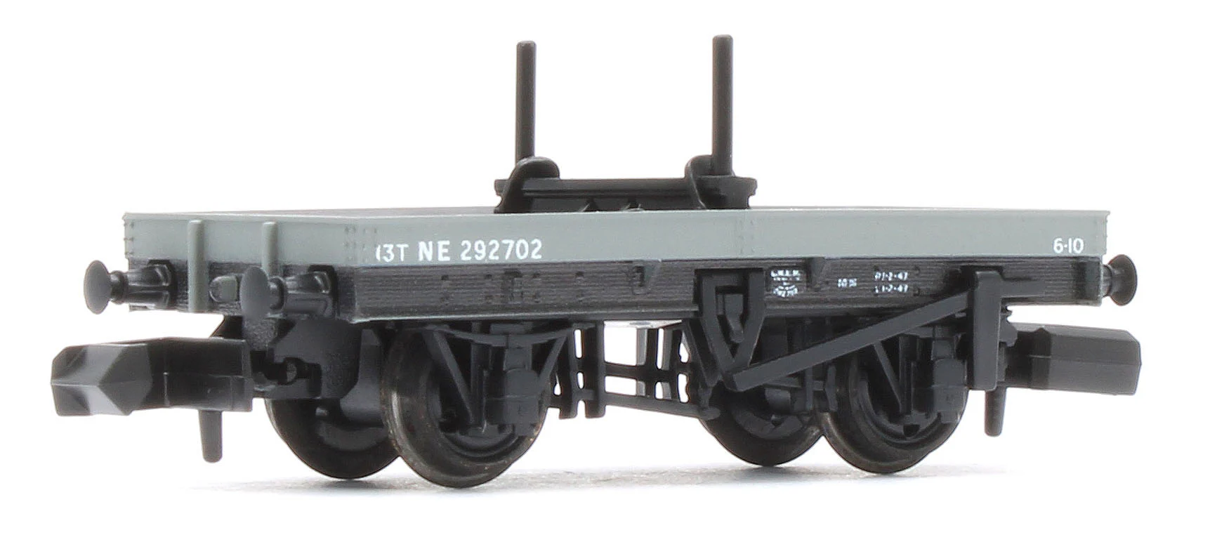 NR1151E 4 Wheel LNER Bolster Wagon Twin Pack - Image 5