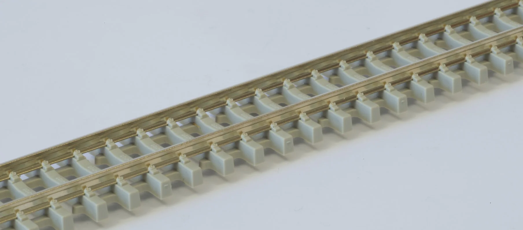 SL303 1 Yard Code 80 Streamline Nickel Silver Flexible Track with Concrete Sleepers - Single