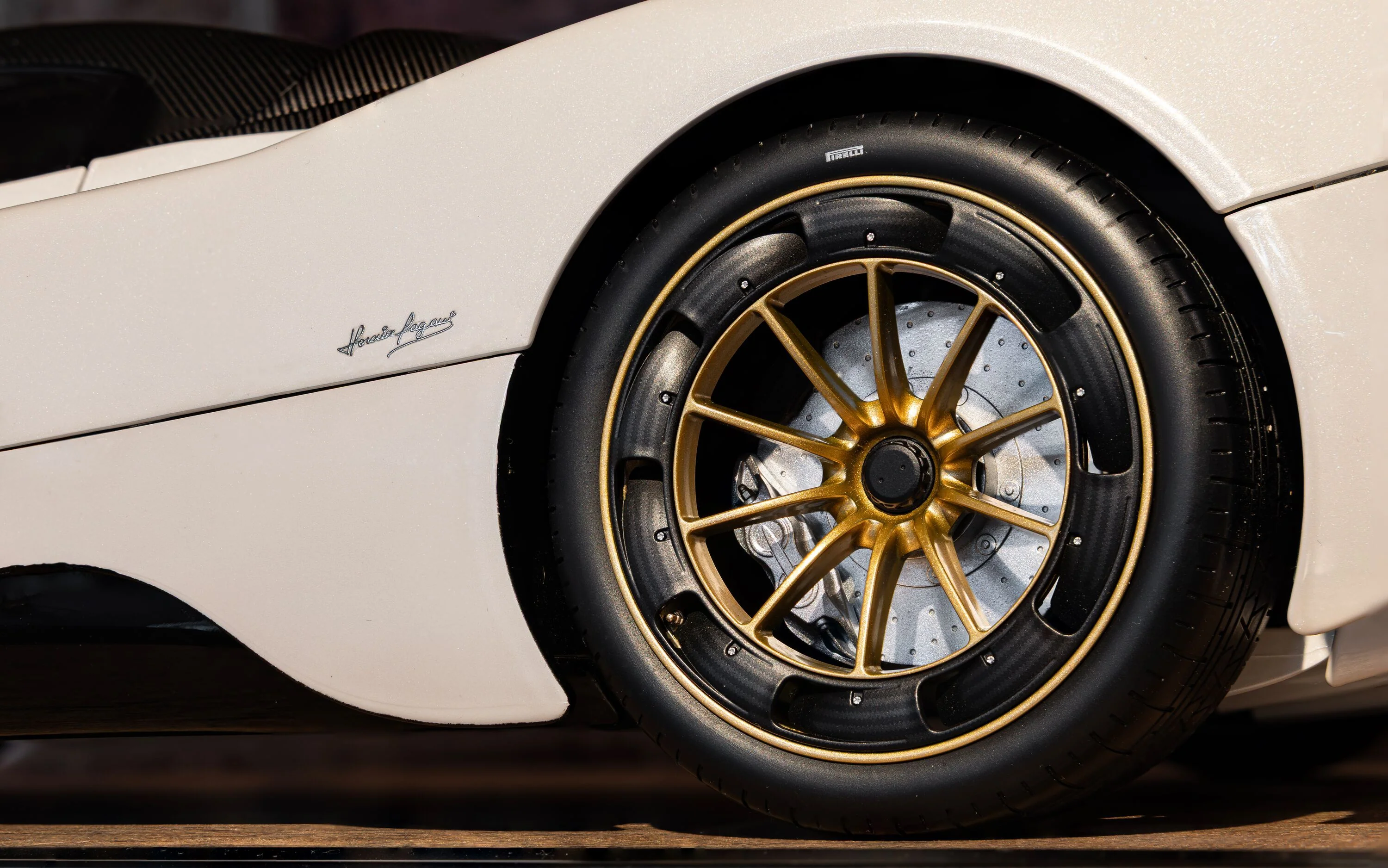 Pagani Utopia Coupé – Bianco Perla - Image 11