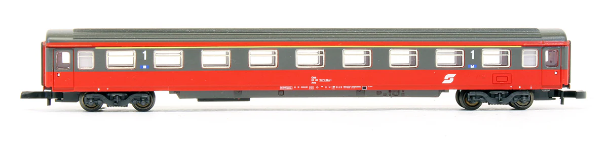87342 Pre-Owned OBB Express Train 3 Car Passenger Set - Image 4