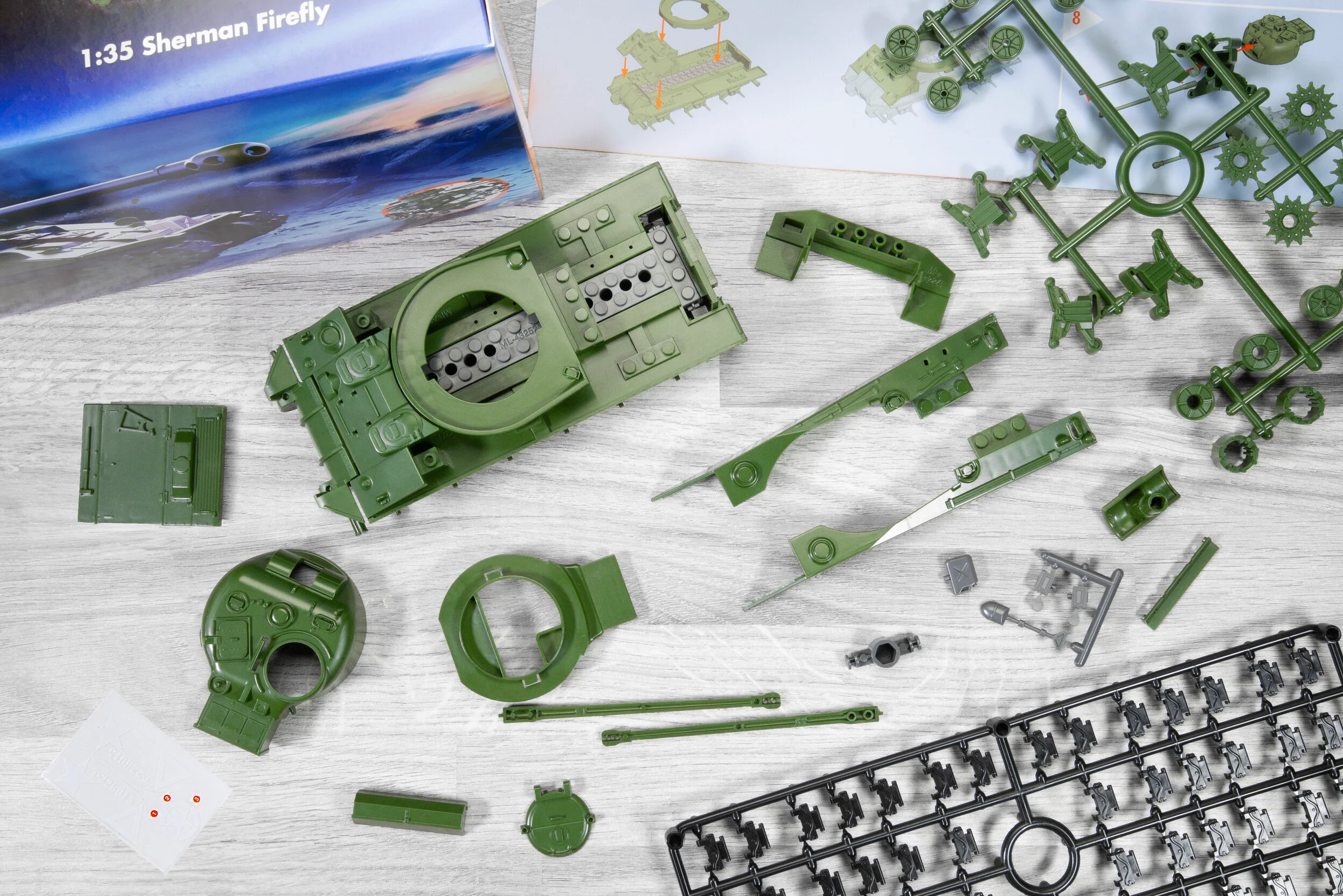 J6042 QUICKBUILD Sherman Firefly Model Kit - Image 7