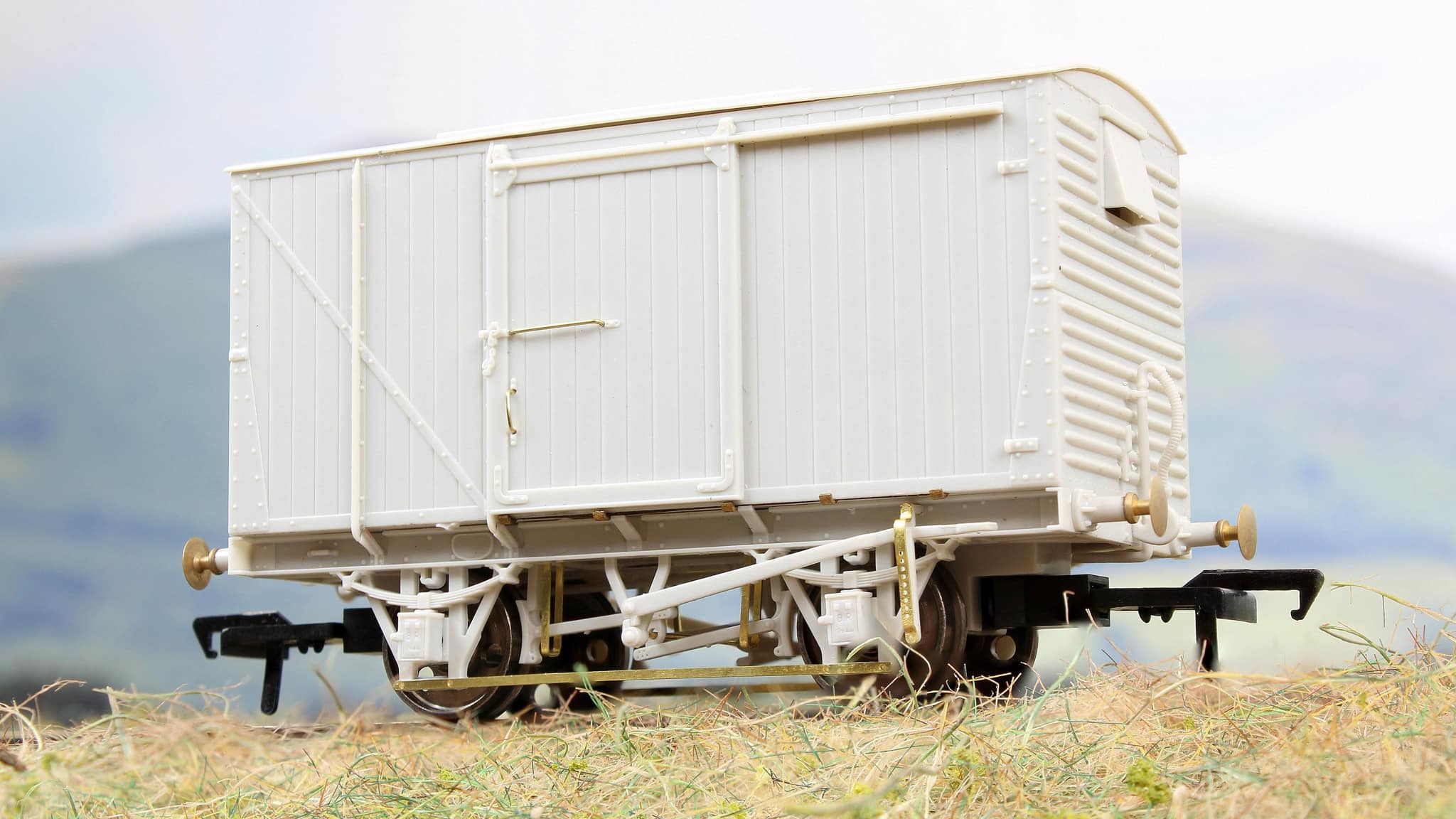 970107 12 Ton LMS D1832A Van - BR No.M283704 - Image 2