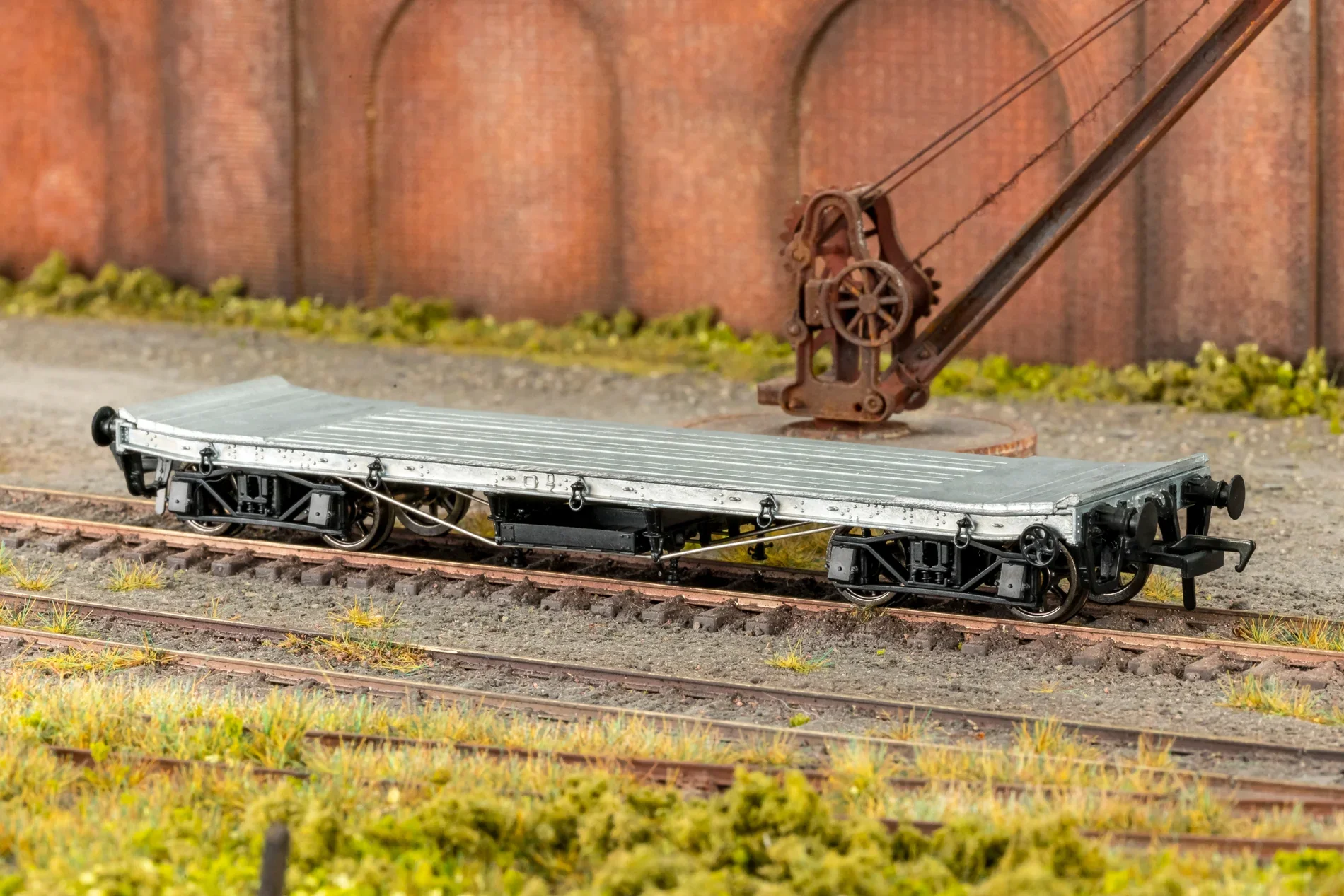 985009 WD 35T Rectank No.17329 GWR Grey 1940s (Girder Load on Bolsters) - Image 3