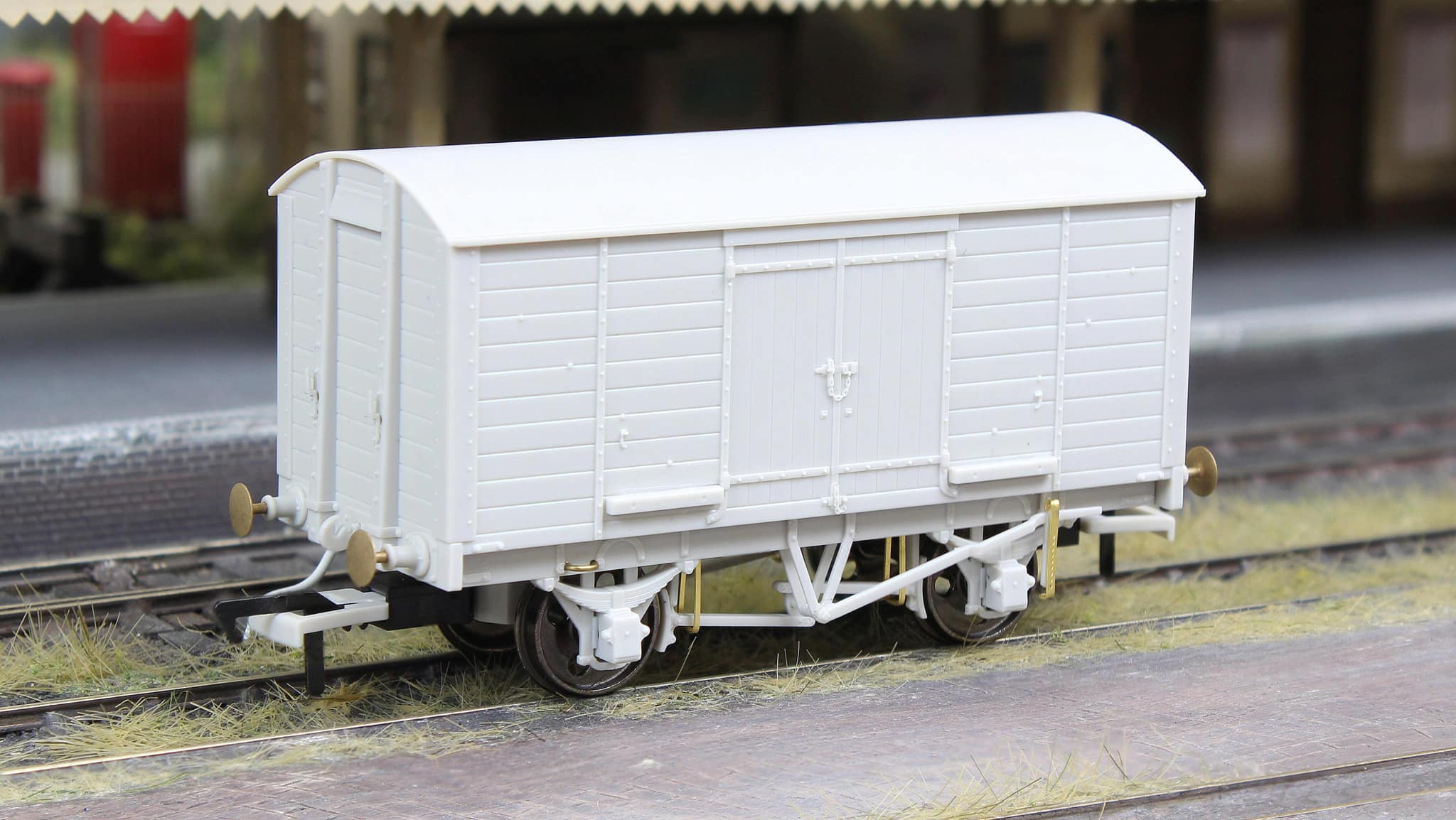 979017 LB&SCR Dia.8-Ton Goods Van BR Departmental No.ES081373 - Image 3