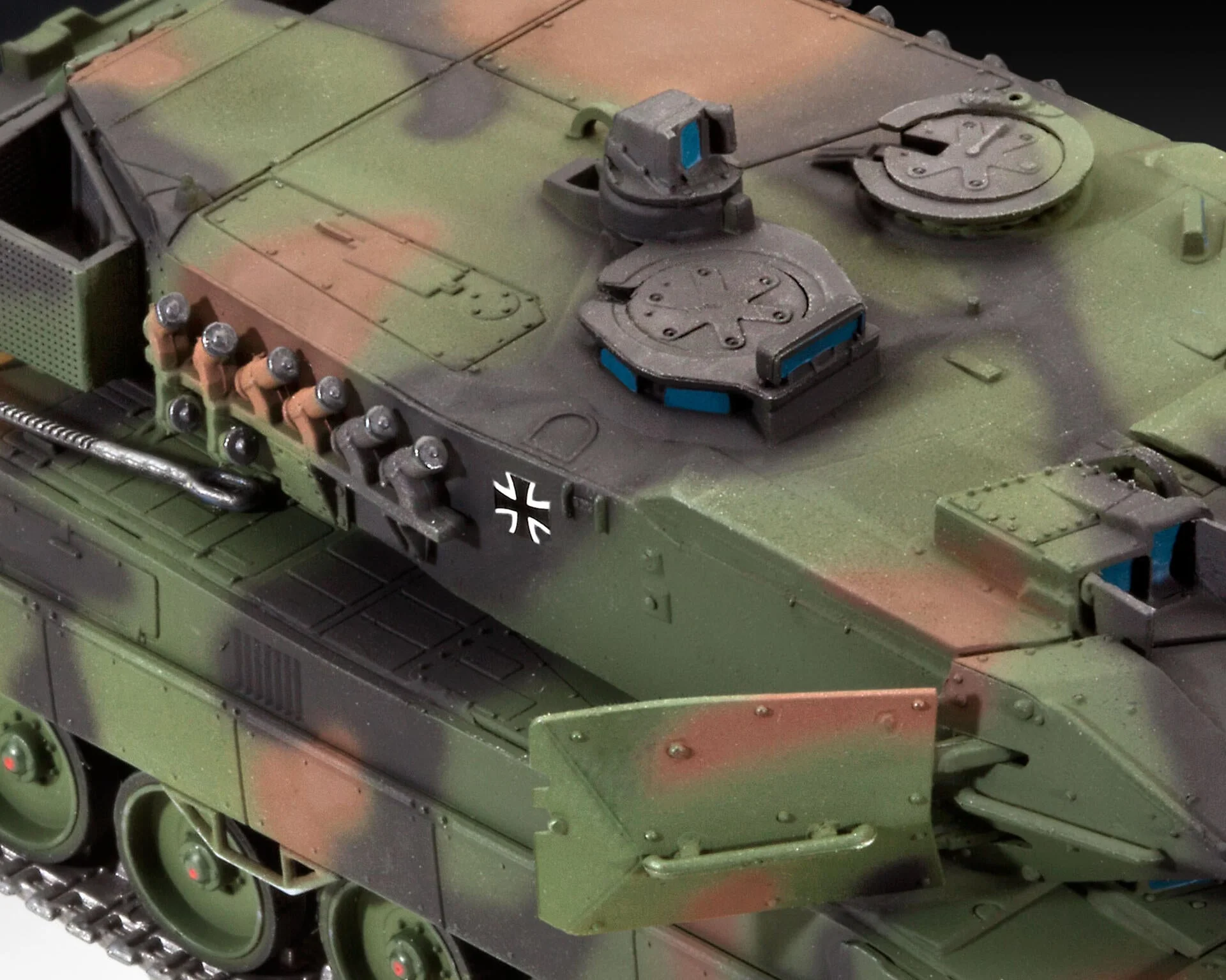 Leopard 2 A6/A6M Model Kit - Image 3