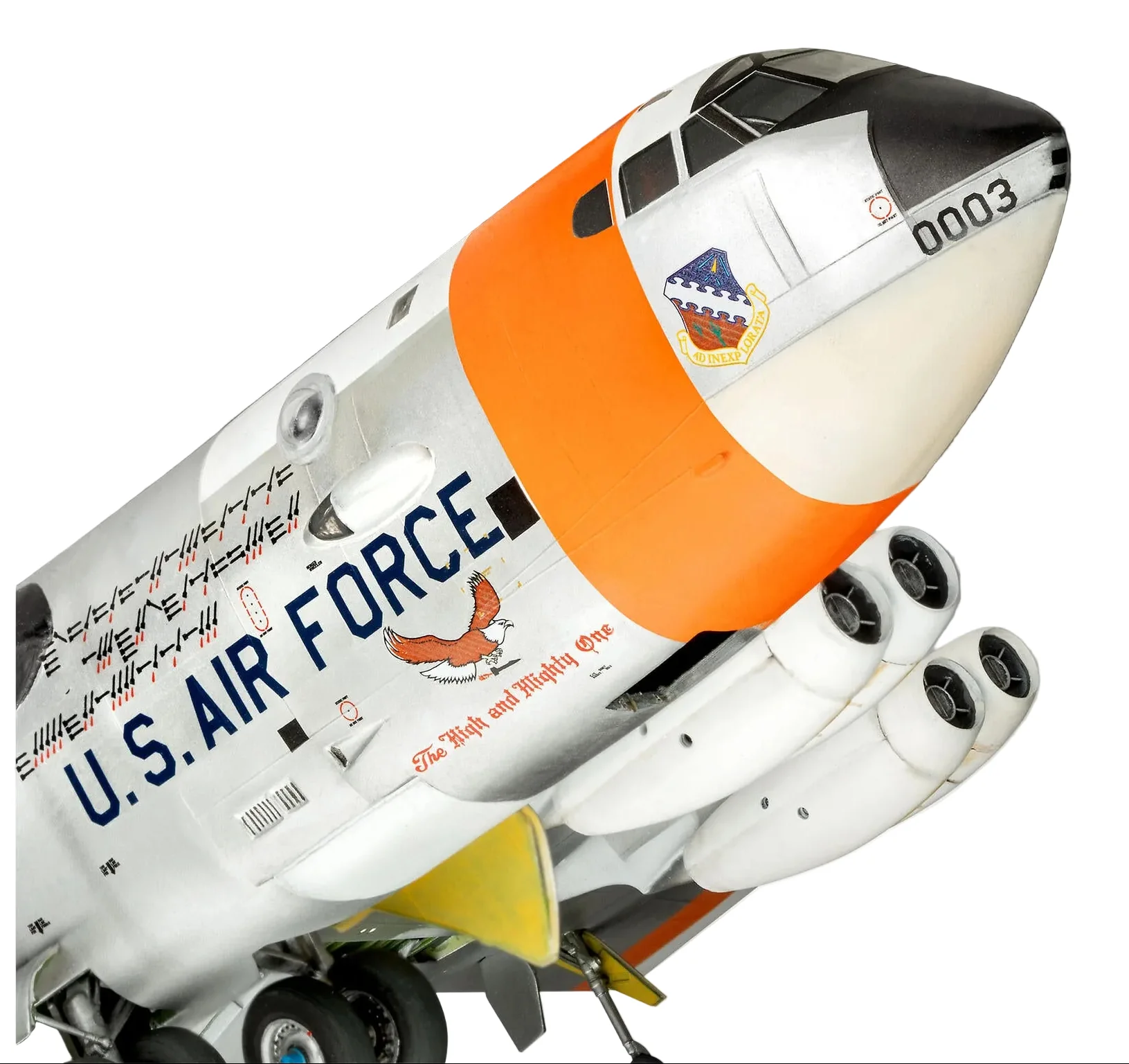 03793 B-52D Stratofortress "Platinum Edition" Model Kit - Image 5