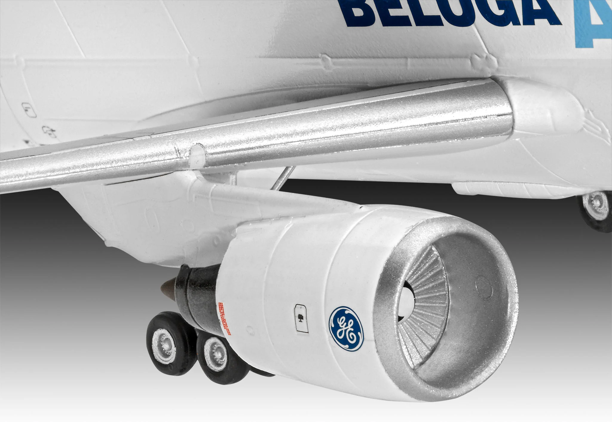 03817 Airbus A300-600ST Beluga (1:144 Scale) Model Kit - Image 6