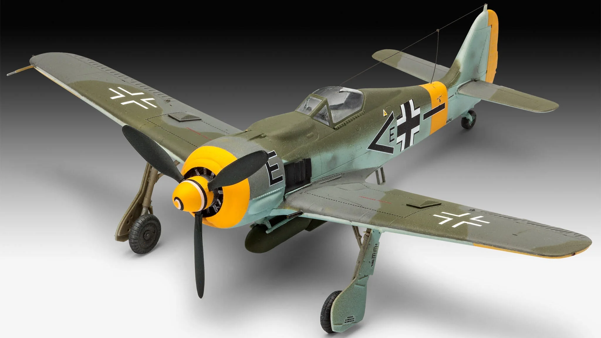Focke Wulf Fw190 F-8 Model Kit - Image 2