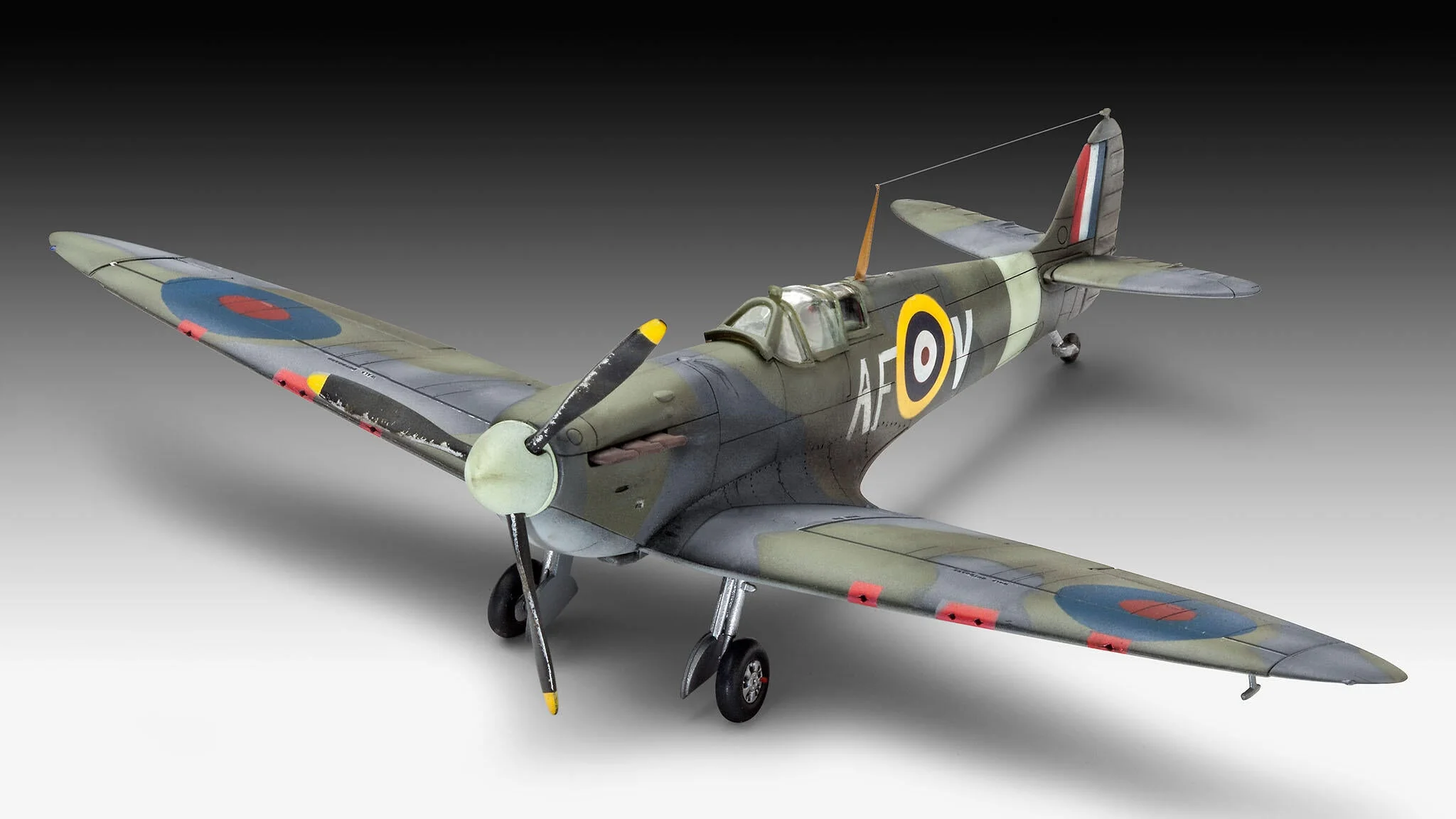 Spitfire Mk.IIa Model Kit - Image 2