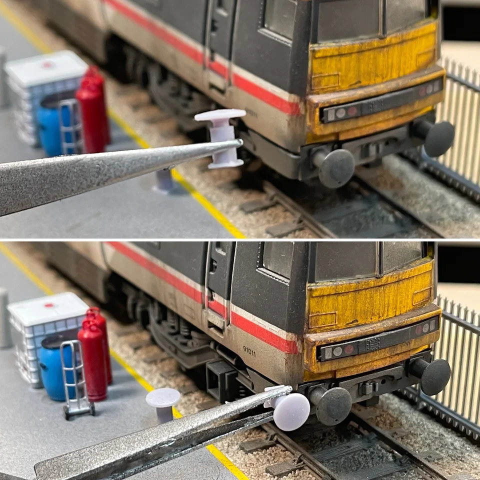 OO Gauge Round Buffers (Pack of 8) - Unpainted - Image 2