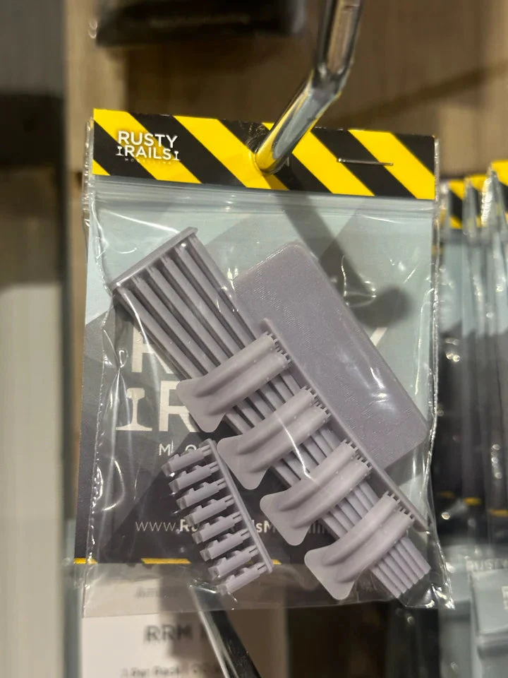 O Gauge Crash Barriers (48cm) (Single Pack) - Unpainted Model Kit - Image 4