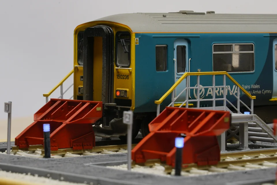 OO Gauge Rawie Buffer Stop V2 (Single Pack) - Unpainted Model Kit - Image 4