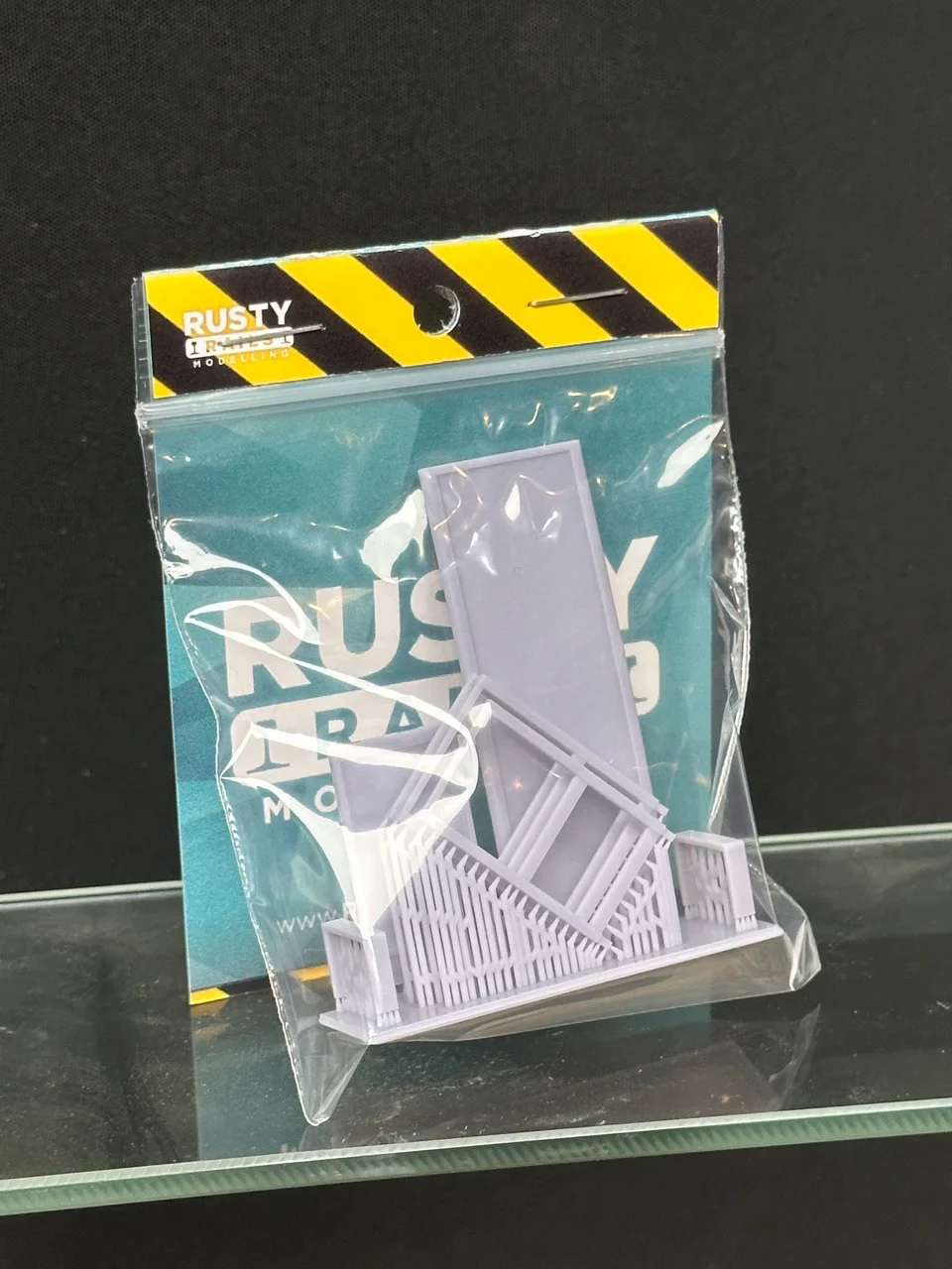 OO Gauge Bus Stop (Single Pack) - Unpainted Model Kit - Image 3