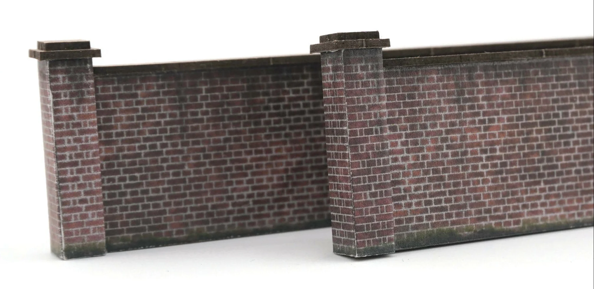 OO 6ft Industrial Brick Wall And Gates Model Kit - Image 7