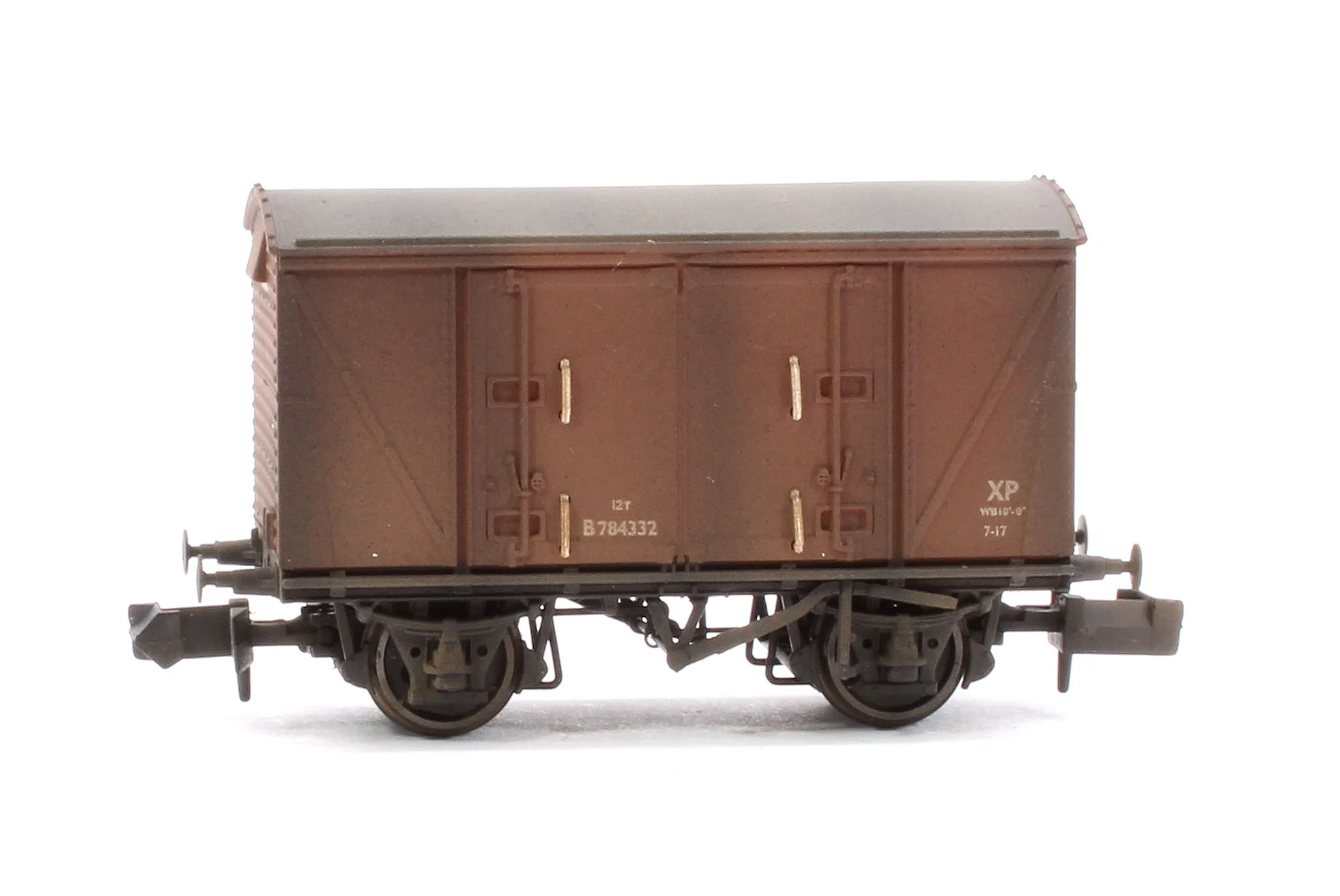 Custom Weathered Set of 3 BR 12T Vanwide Ventilated Vans, BR Bauxite (Early) - Image 6