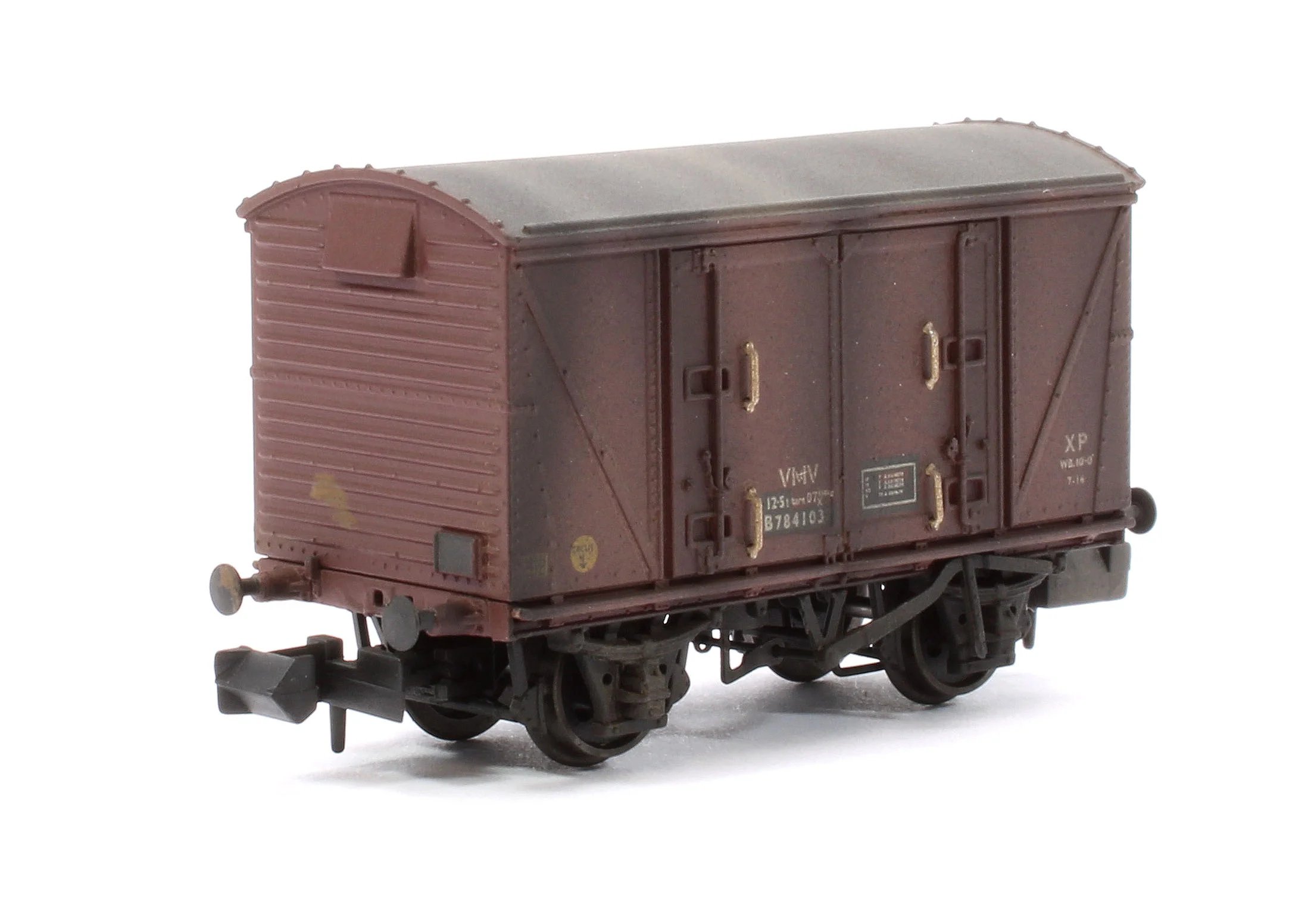 Custom Weathered Set of 3 BR 12T Vanwide Ventilated Vans, BR Freight Brown VMV XP - Image 3