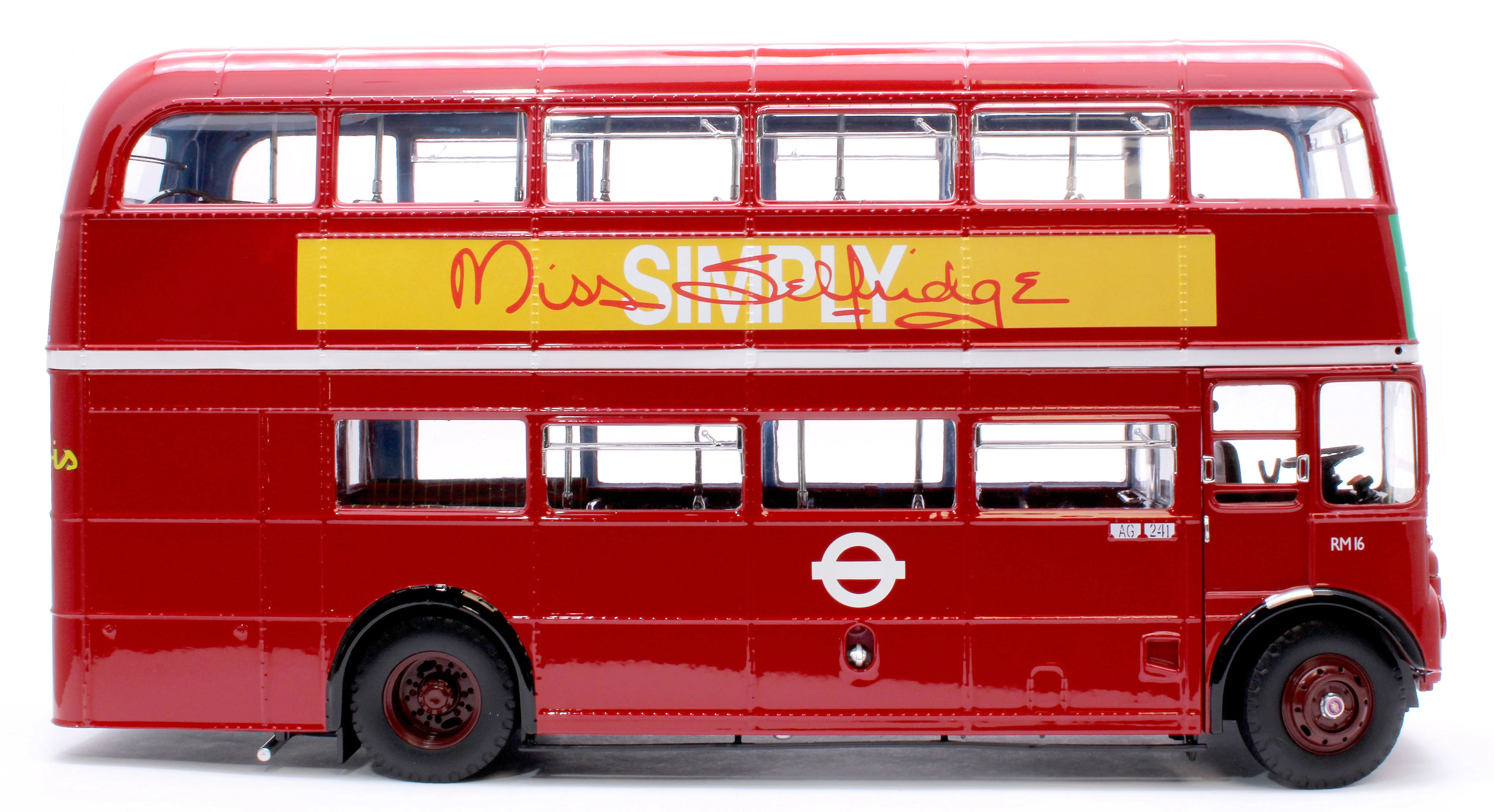 Routemaster Bus RM16 VLT 16 Red (Limited Edition 800pcs) - Image 6