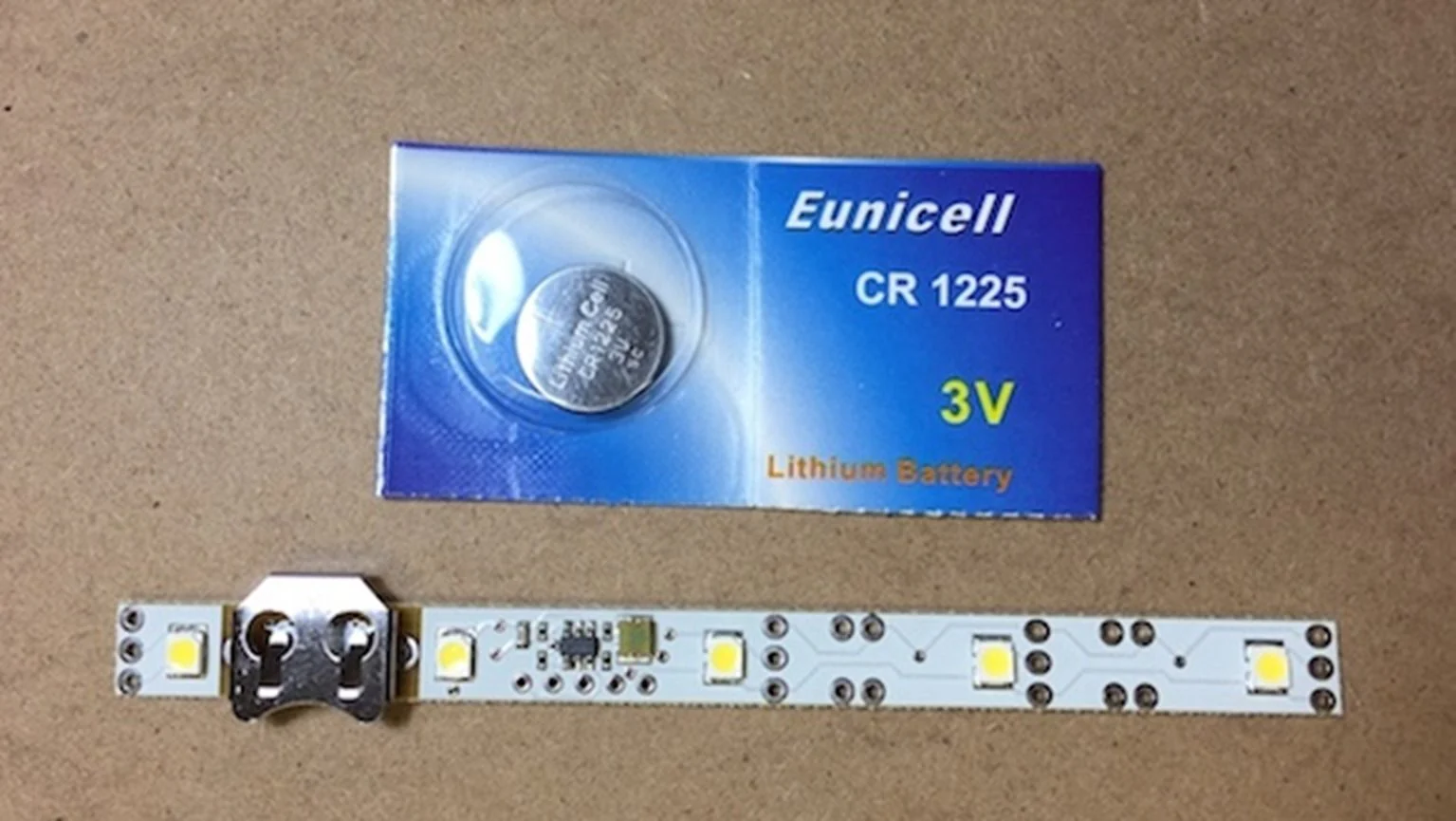 TTCN22 Automatic Coach Lighting Warm White/Flickering Tail - Image 2