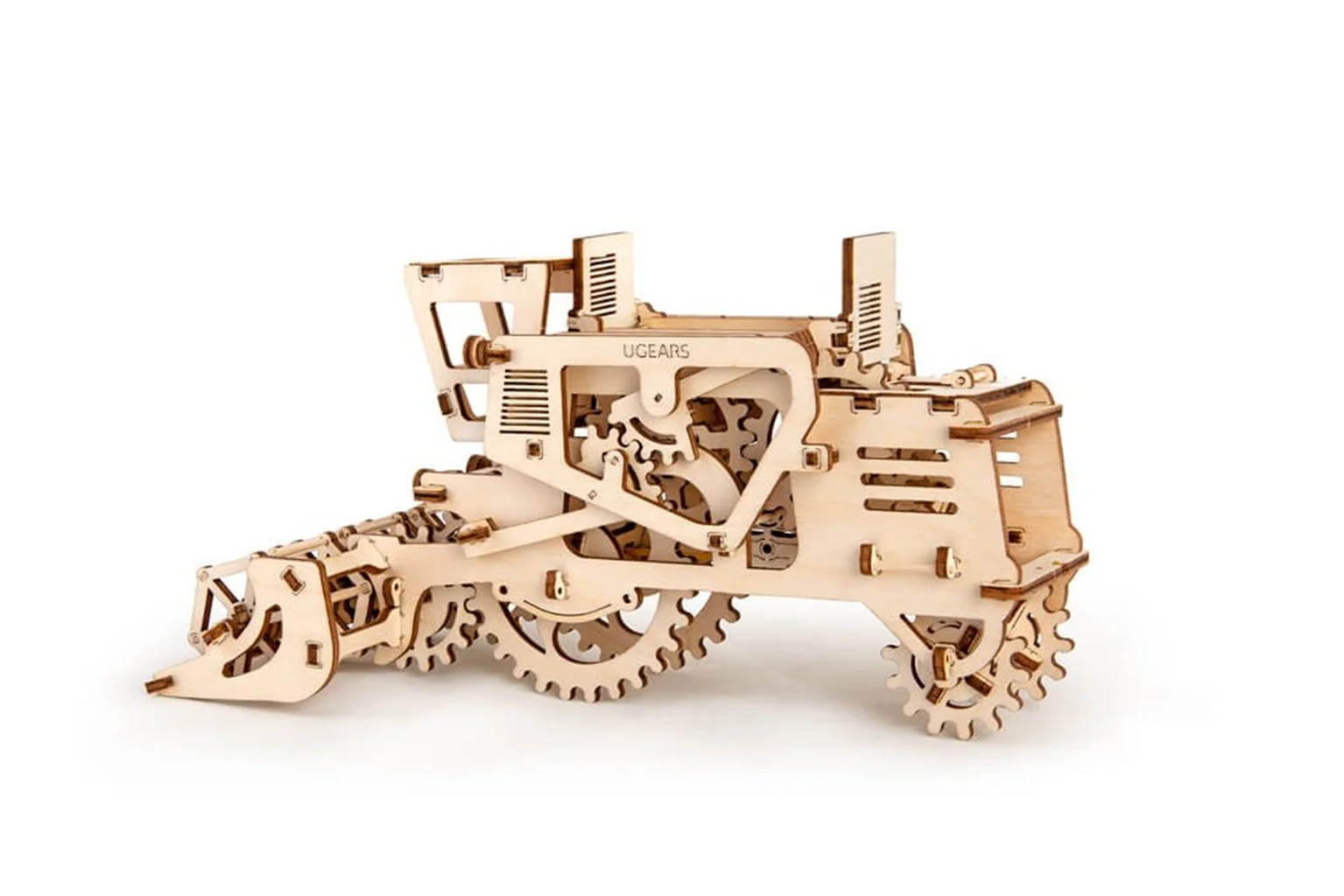 UG70010 Combine Harvester Mechanical Model Kit - Image 3